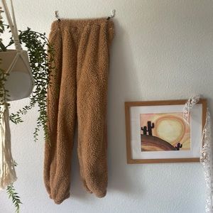 Fuzzy pants for winter, pockets and tight ankles